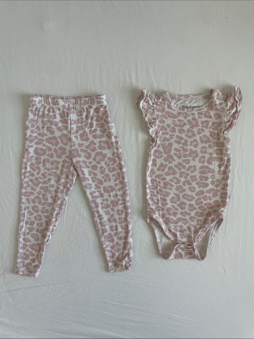 Posh Peanut Pink Leopard Print Baby Bodysuit & Leggings Set 18-24M (EUC)